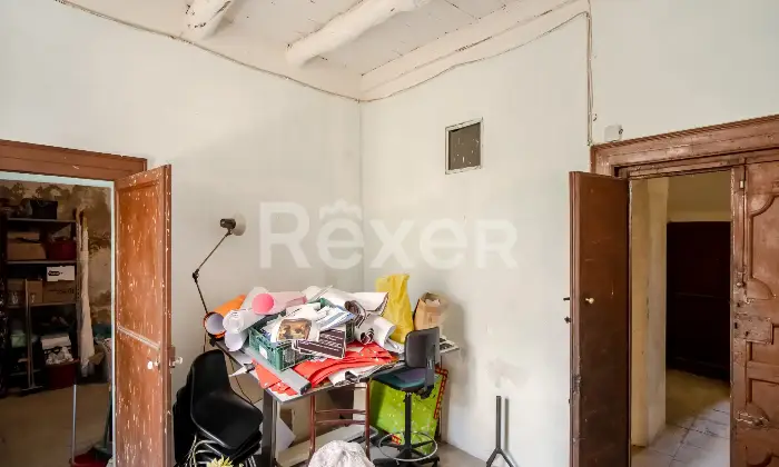 Rexer-Carolei-Rustico-da-ristrutturare-in-Via-Ruggiero-di-Lauria-Carolei-Altro