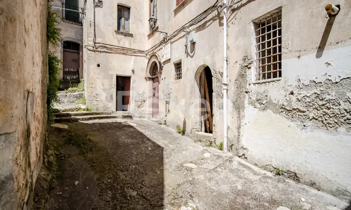Rexer-Carolei-Rustico-da-ristrutturare-in-Via-Ruggiero-di-Lauria-Carolei-Altro