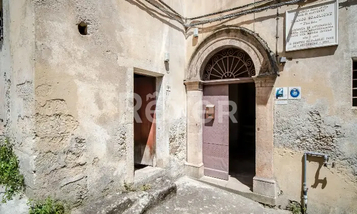Rexer-Carolei-Rustico-da-ristrutturare-in-Via-Ruggiero-di-Lauria-Carolei-Altro