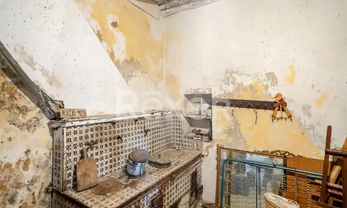 Rexer-Carolei-Rustico-da-ristrutturare-in-Via-Ruggiero-di-Lauria-Carolei-Altro