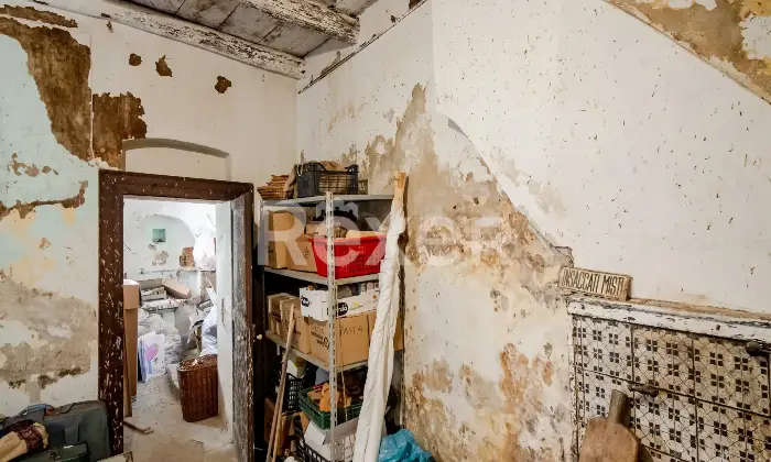 Rexer-Carolei-Rustico-da-ristrutturare-in-Via-Ruggiero-di-Lauria-Carolei-Altro