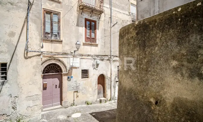 Rexer-Carolei-Rustico-da-ristrutturare-in-Via-Ruggiero-di-Lauria-Carolei-Altro