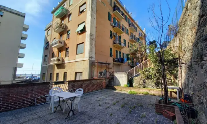 Rexer-Genova-Affito-appartamento-con-giardino-e-Pauto-Terrazzo
