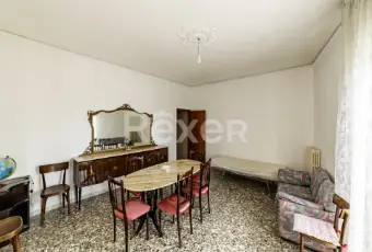 Rexer-Canosa-di-Puglia-Appartamento-al-primo-piano-con-box-auto-Altro