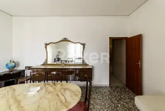 Rexer-Canosa-di-Puglia-Appartamento-al-primo-piano-con-box-auto-Altro