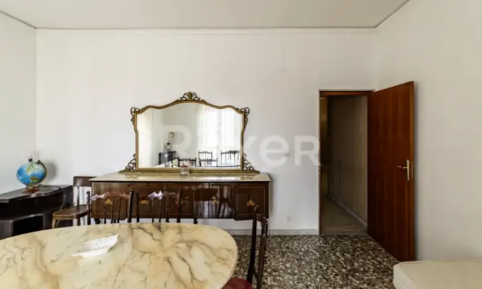 Rexer-Canosa-di-Puglia-Appartamento-al-primo-piano-con-box-auto-Altro