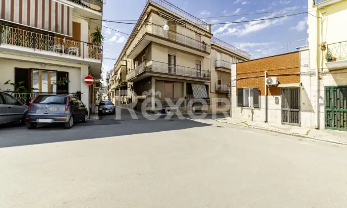 Rexer-Canosa-di-Puglia-Appartamento-al-primo-piano-con-box-auto-Altro