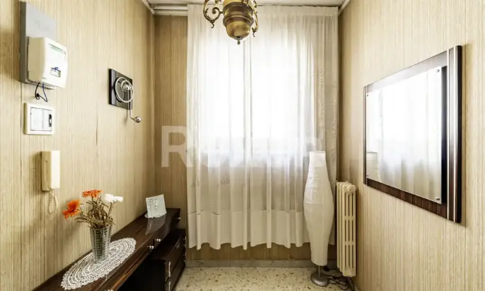 Rexer-Canosa-di-Puglia-Appartamento-al-primo-piano-con-box-auto-Altro