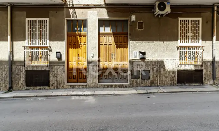 Rexer-Canosa-di-Puglia-Appartamento-al-primo-piano-con-box-auto-Altro