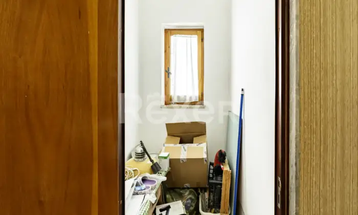 Rexer-Canosa-di-Puglia-Appartamento-al-primo-piano-con-box-auto-Altro