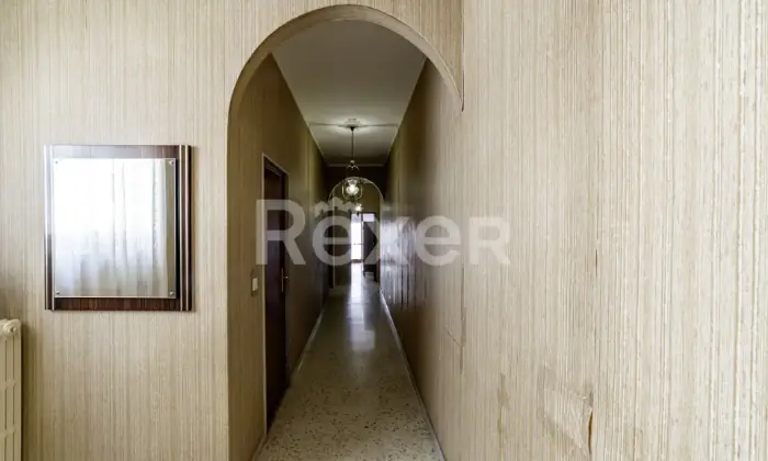 Rexer-Canosa-di-Puglia-Appartamento-al-primo-piano-con-box-auto-Altro