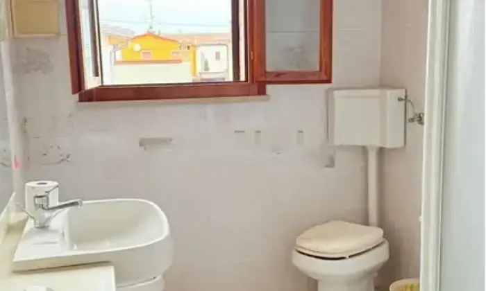 Rexer-Goro-Casa-di-paese-in-vendita-in-via-Alessandro-Manzoni-Goro-Altro