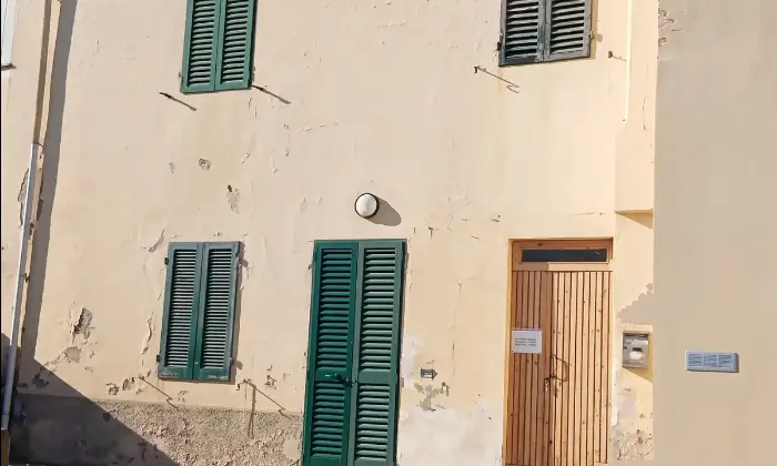 Rexer-Vinci-Vendesi-terratetto-con-cantina-e-terreno-a-Vinci-FI-Altro