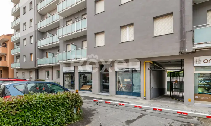 Rexer-Monza-Monza-Bilocale-ristrutturato-ultimo-piano-con-balcone-Altro