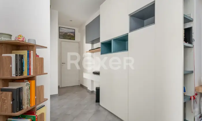 Rexer-Monza-Monza-Bilocale-ristrutturato-ultimo-piano-con-balcone-Altro