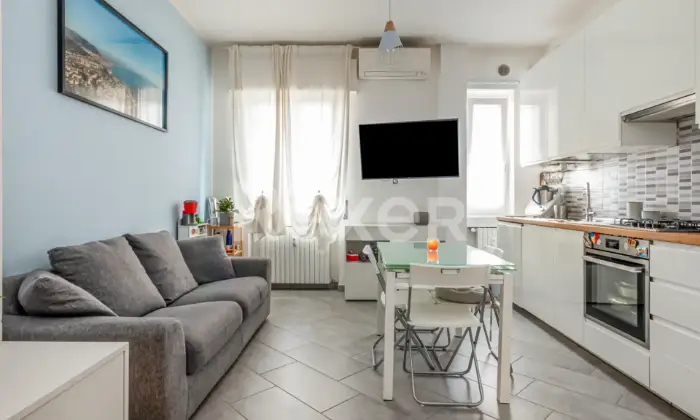 Rexer-Monza-Monza-Bilocale-ristrutturato-ultimo-piano-con-balcone-Altro