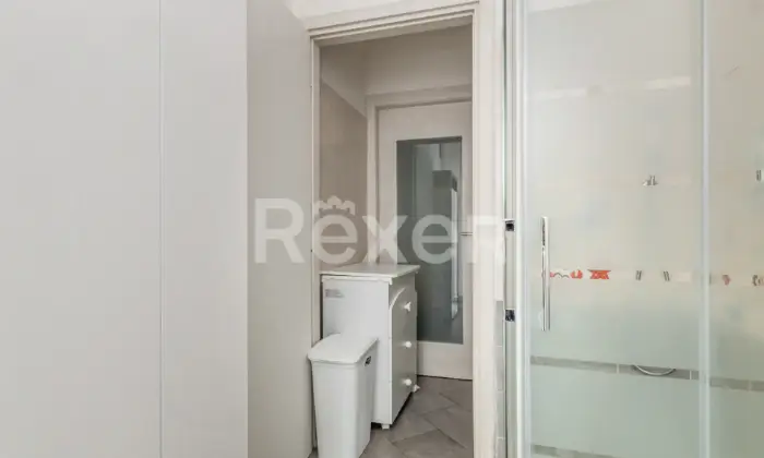 Rexer-Monza-Monza-Bilocale-ristrutturato-ultimo-piano-con-balcone-Altro