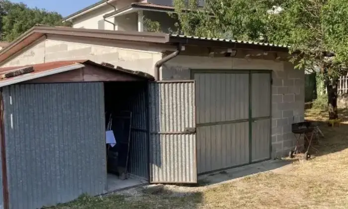 Rexer-Bore-Vendesi-una-villa-indipendente-a-Bore-Altro