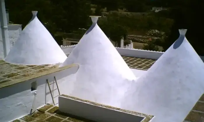 Rexer-Martina-Franca-Villa-Trulli-Sovrani-Masseria-Valle-dItria-adatta-BB-Giardino