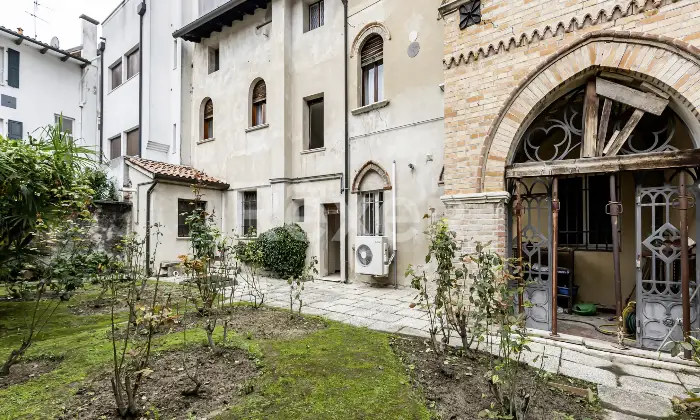 Rexer-Portogruaro-Casa-storica-indipendente-con-giardino-provato-Altro