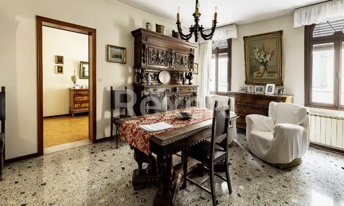 Rexer-Portogruaro-Casa-storica-indipendente-con-giardino-provato-Altro