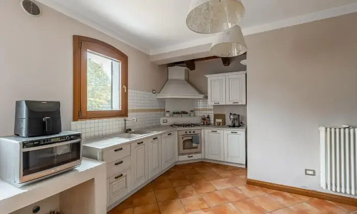 Rexer-Vigodarzere-GRANDE-CASALE-RISTRUTTURATO-PRIVATO-VENDE-DIRETTAMENTE-Cucina