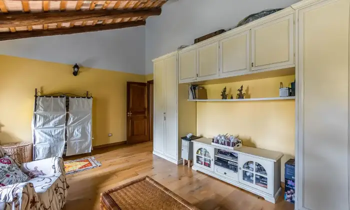 Rexer-Vigodarzere-GRANDE-CASALE-RISTRUTTURATO-Salone