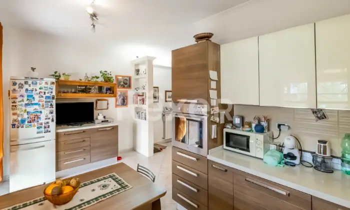 Rexer-Roma-Vendesi-Appartamento-Via-della-Rimessola-Altro