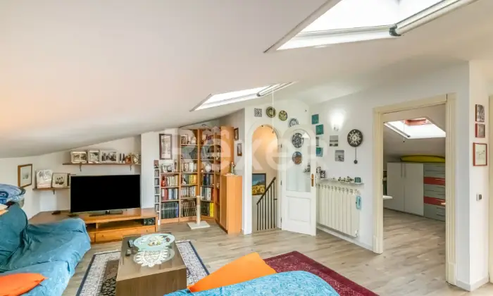Rexer-Roma-Vendesi-Appartamento-Via-della-Rimessola-Altro