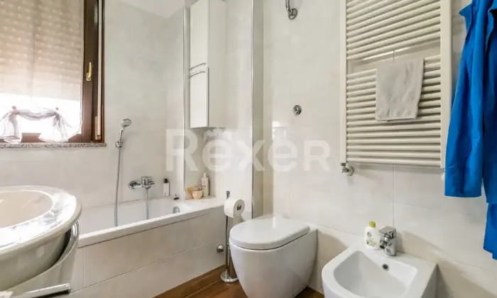 Rexer-Roma-Vendesi-Appartamento-Via-della-Rimessola-Altro