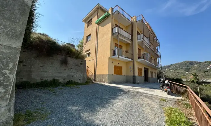 Rexer-Celle-Ligure-IMMOBILE-A-CELLE-LIGURE-Facciata