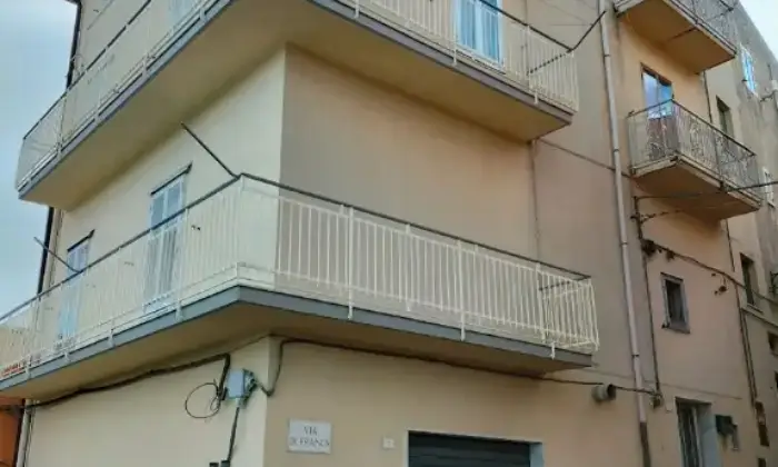 Rexer-Troina-Vendesi-Intero-immobile-a-Troina-EN-Altro