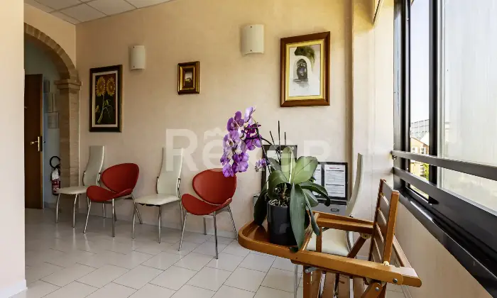 Rexer-Santa-Maria-Maddalena-Locale-commerciale-indipendente-di-mq-in-zona-servita-Altro
