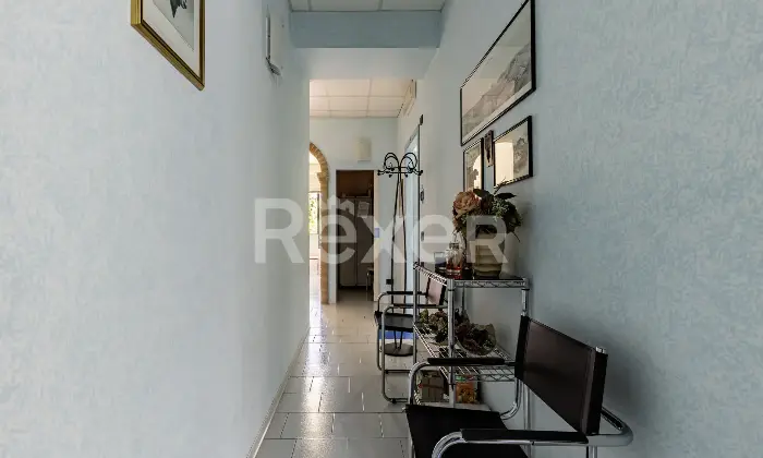 Rexer-Santa-Maria-Maddalena-Locale-commerciale-indipendente-di-mq-in-zona-servita-Altro