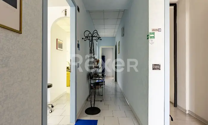 Rexer-Santa-Maria-Maddalena-Locale-commerciale-indipendente-di-mq-in-zona-servita-Altro