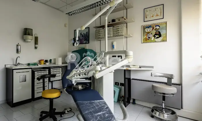 Rexer-Santa-Maria-Maddalena-Locale-commerciale-indipendente-di-mq-in-zona-servita-Altro