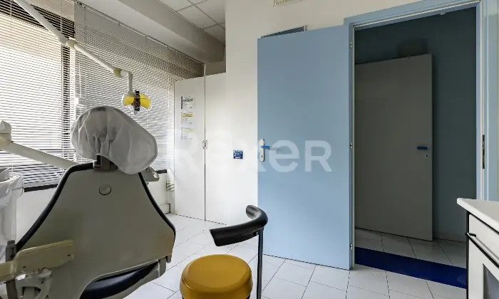 Rexer-Santa-Maria-Maddalena-Locale-commerciale-indipendente-di-mq-in-zona-servita-Altro