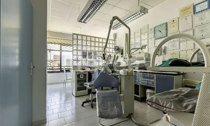 Rexer-Santa-Maria-Maddalena-Locale-commerciale-indipendente-di-mq-in-zona-servita-Altro