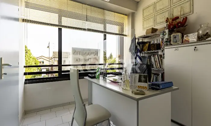 Rexer-Santa-Maria-Maddalena-Locale-commerciale-indipendente-di-mq-in-zona-servita-Altro