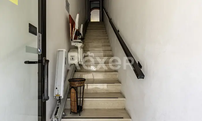 Rexer-Santa-Maria-Maddalena-Locale-commerciale-indipendente-di-mq-in-zona-servita-Altro