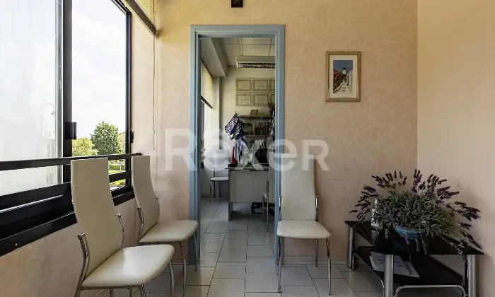 Rexer-Santa-Maria-Maddalena-Locale-commerciale-indipendente-di-mq-in-zona-servita-Altro