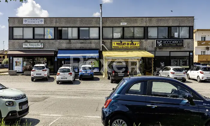 Rexer-Santa-Maria-Maddalena-Locale-commerciale-indipendente-di-mq-in-zona-servita-Altro