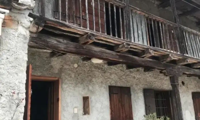 Rexer-Lamon-Vendesi-tipica-porzione-di-rustico-di-montagna-a-Lamon-BL-Altro