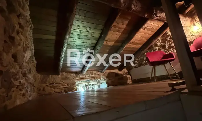 Rexer-Malonno-Vendesi-Baita-in-sasso-a-Malonno-BS-Altro