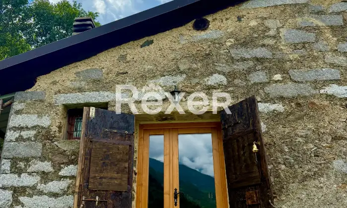 Rexer-Malonno-Vendesi-Baita-in-sasso-a-Malonno-BS-Altro