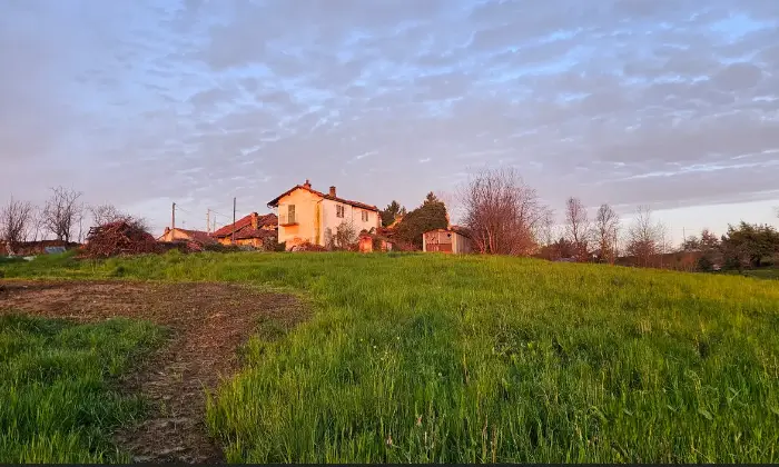 Rexer-SantAnna-Avagnina-Vendesi-Ampio-Cascinale-con-Vista-Panoramica-a-Mondov-Altro