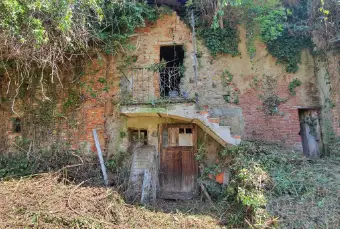 Rexer-SantAnna-Avagnina-Vendesi-Ampio-Cascinale-con-Vista-Panoramica-a-Mondov-Altro