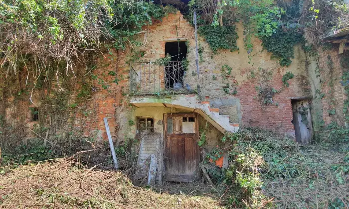 Rexer-SantAnna-Avagnina-Vendesi-Ampio-Cascinale-con-Vista-Panoramica-a-Mondov-Altro