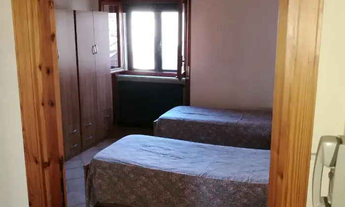 Rexer-Marsicovetere-Soleggiato-con-affaccio-sulla-piazza-Zecchettin-Altro