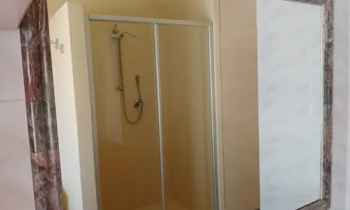 Rexer-Carbonia-Appartamento-luminoso-Bagno